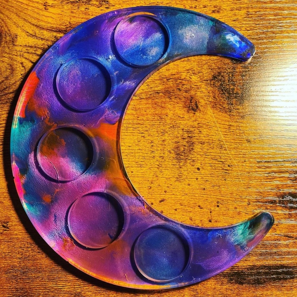 Moon tea light candle holder